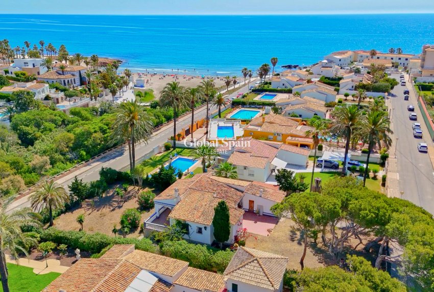 Wiederverkauf - Villa -
ORIHUELA COSTA - Playa Flamenca