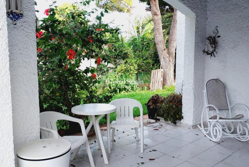 Wiederverkauf - VILLA -
ORIHUELA COSTA - Punta Prima