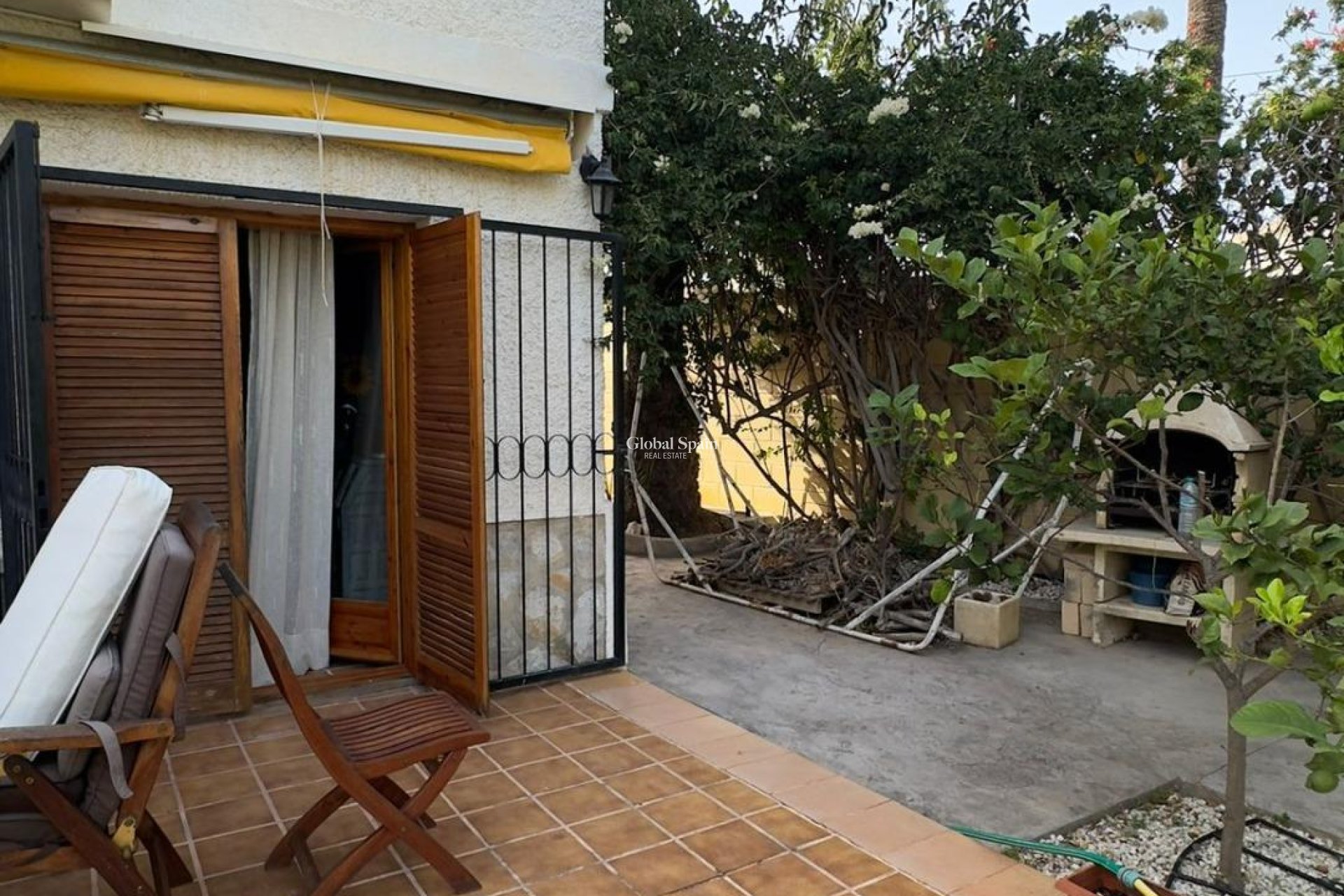 Wiederverkauf - VILLA -
ORIHUELA COSTA - Punta Prima