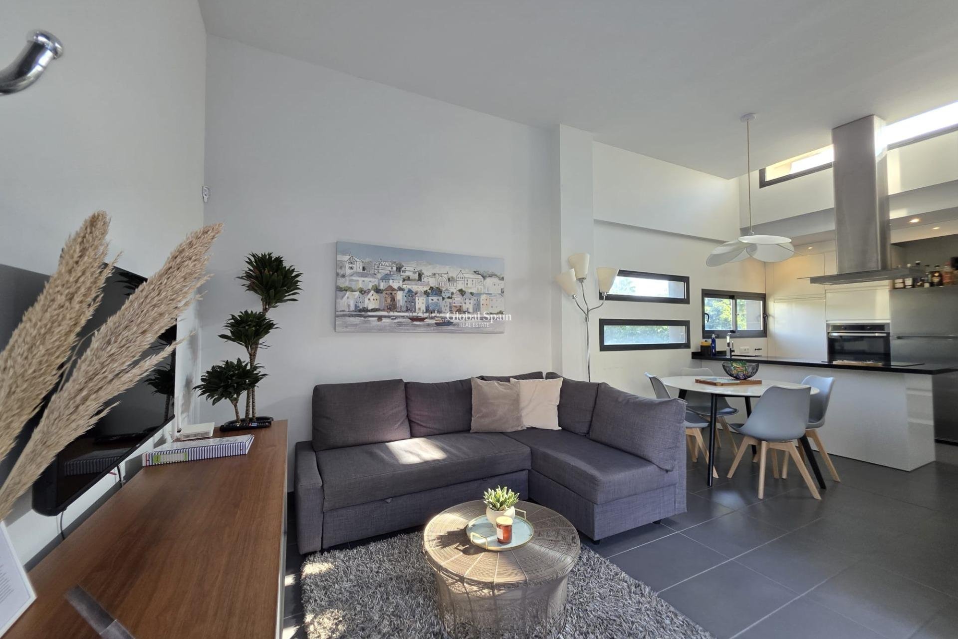 Wiederverkauf - VILLA -
ORIHUELA COSTA - VILLAMARTÍN