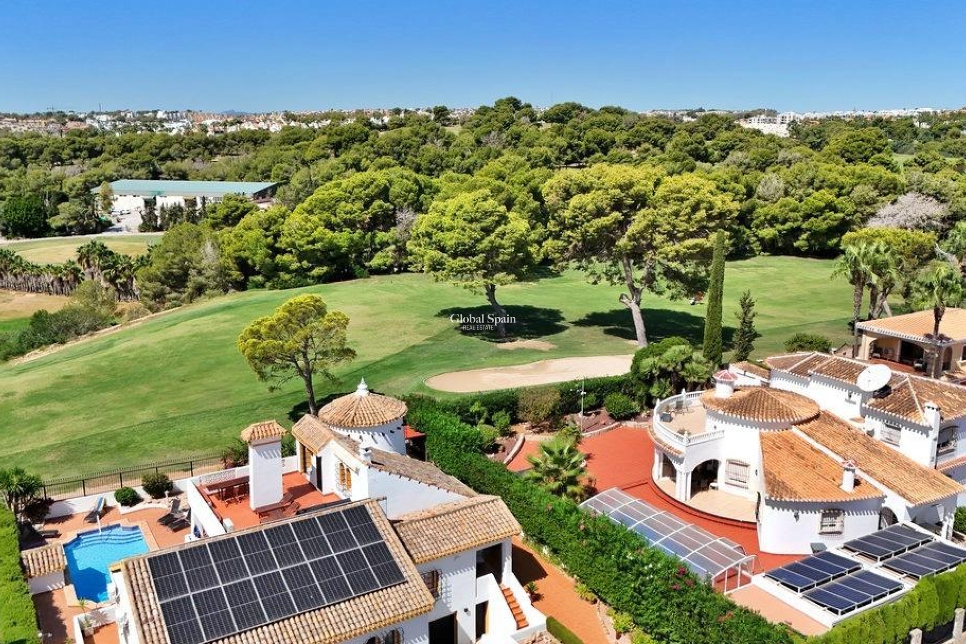Wiederverkauf - VILLA -
ORIHUELA COSTA - VILLAMARTÍN
