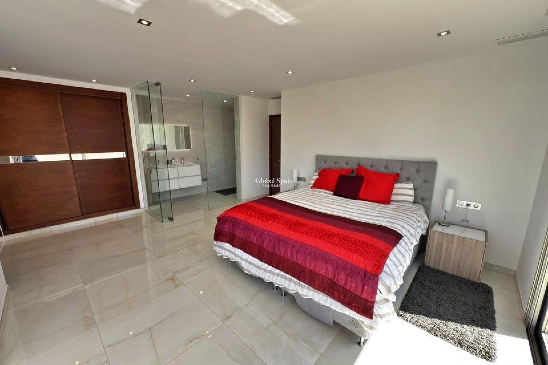 Wiederverkauf - VILLA -
ORIHUELA COSTA - VILLAMARTÍN