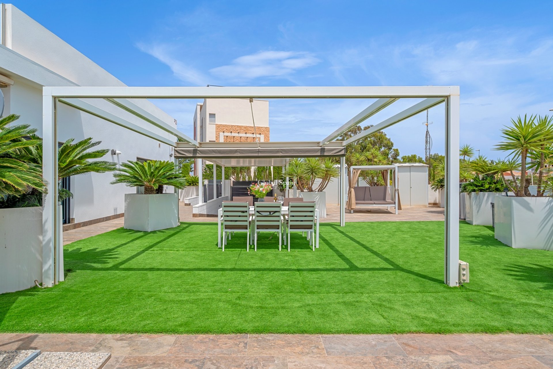 Wiederverkauf - VILLA -
ORIHUELA COSTA - VILLAMARTÍN