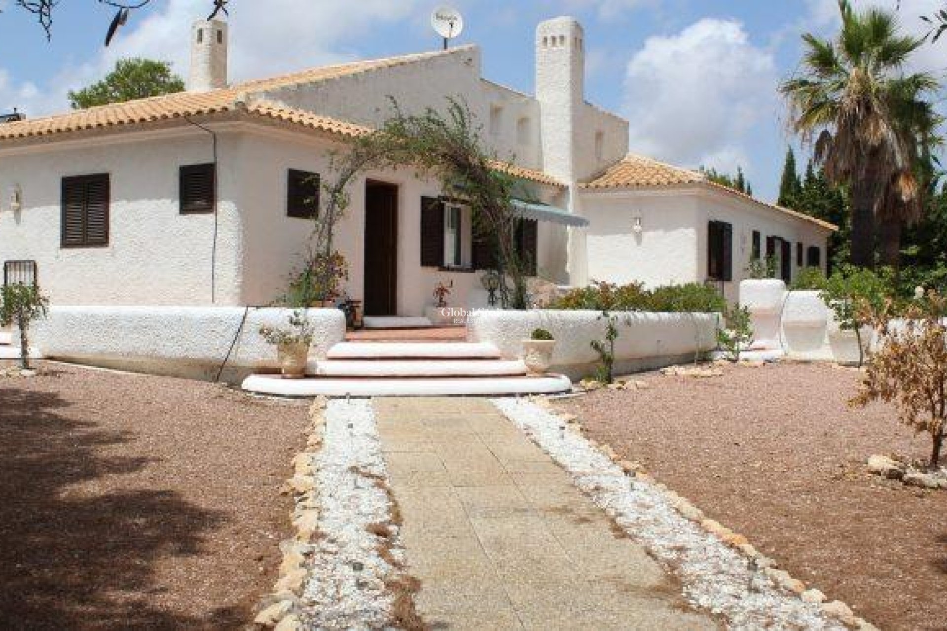 Wiederverkauf - VILLA -
ORIHUELA COSTA - VILLAMARTÍN