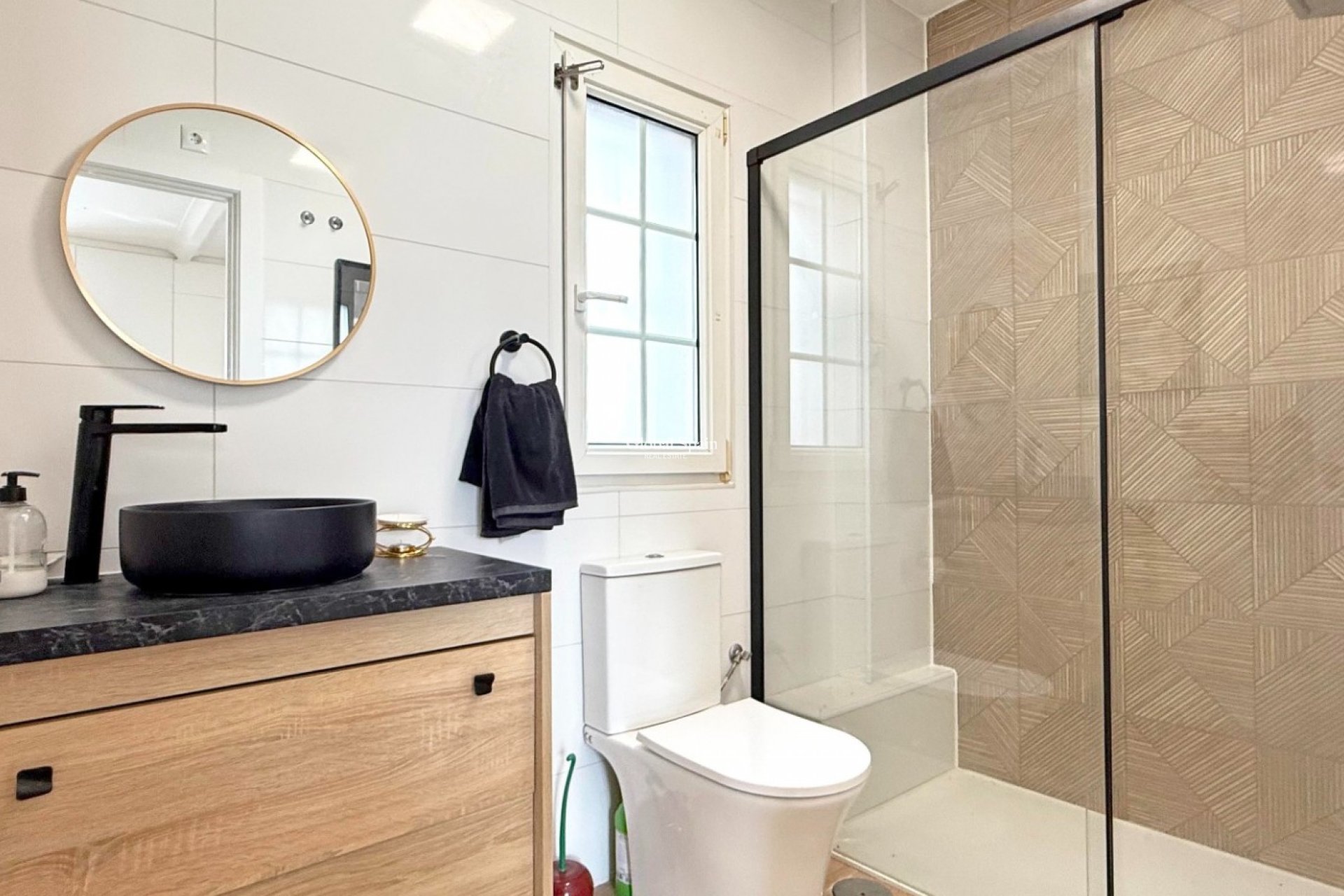 Wiederverkauf - Villa -
ORIHUELA COSTA - VILLAMARTÍN