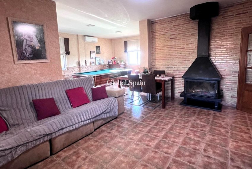 Wiederverkauf - VILLA -
ORIHUELA - Desamparados-hurchillo-torremendo