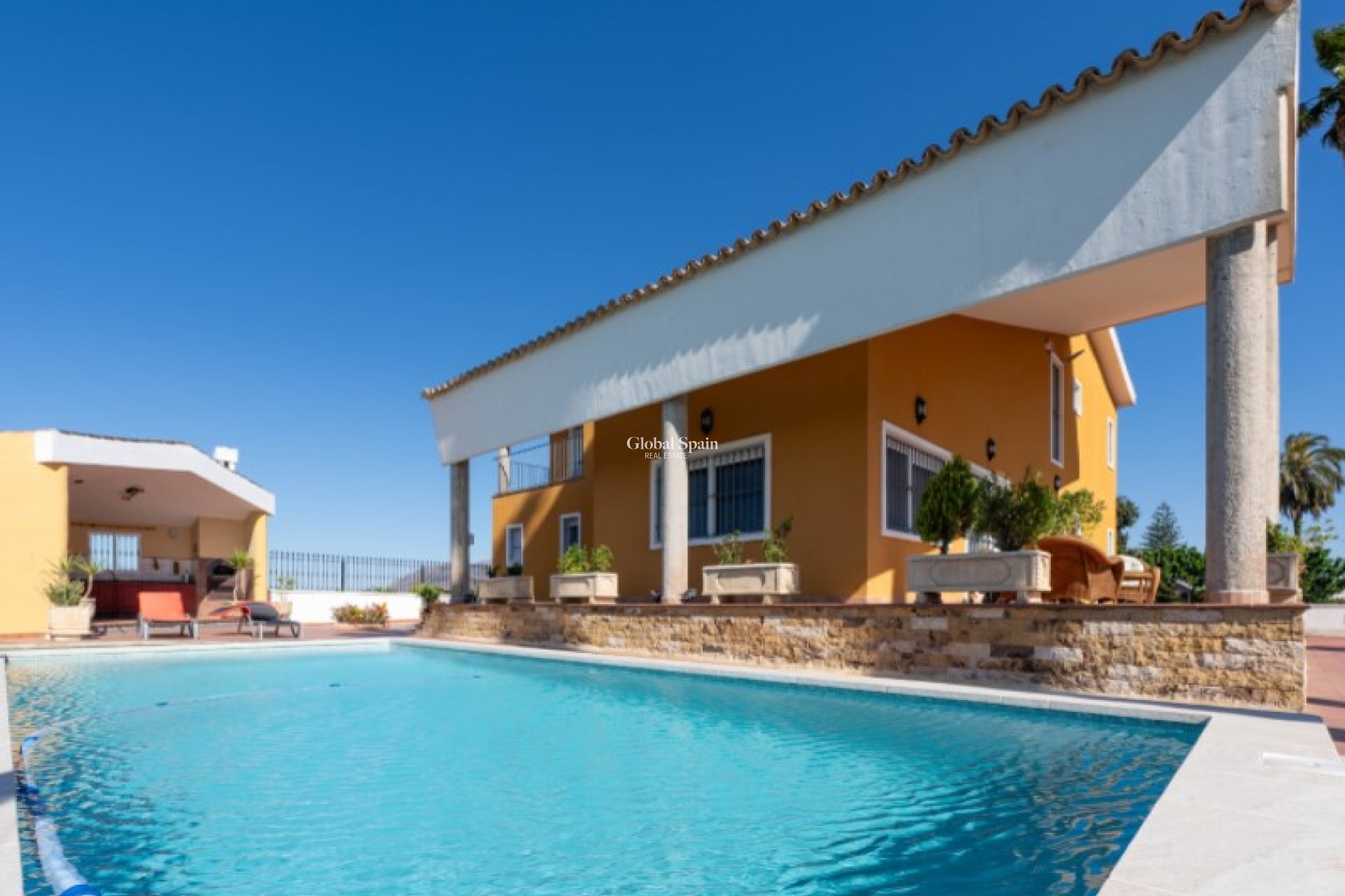 Wiederverkauf - VILLA -
ORIHUELA - Inland