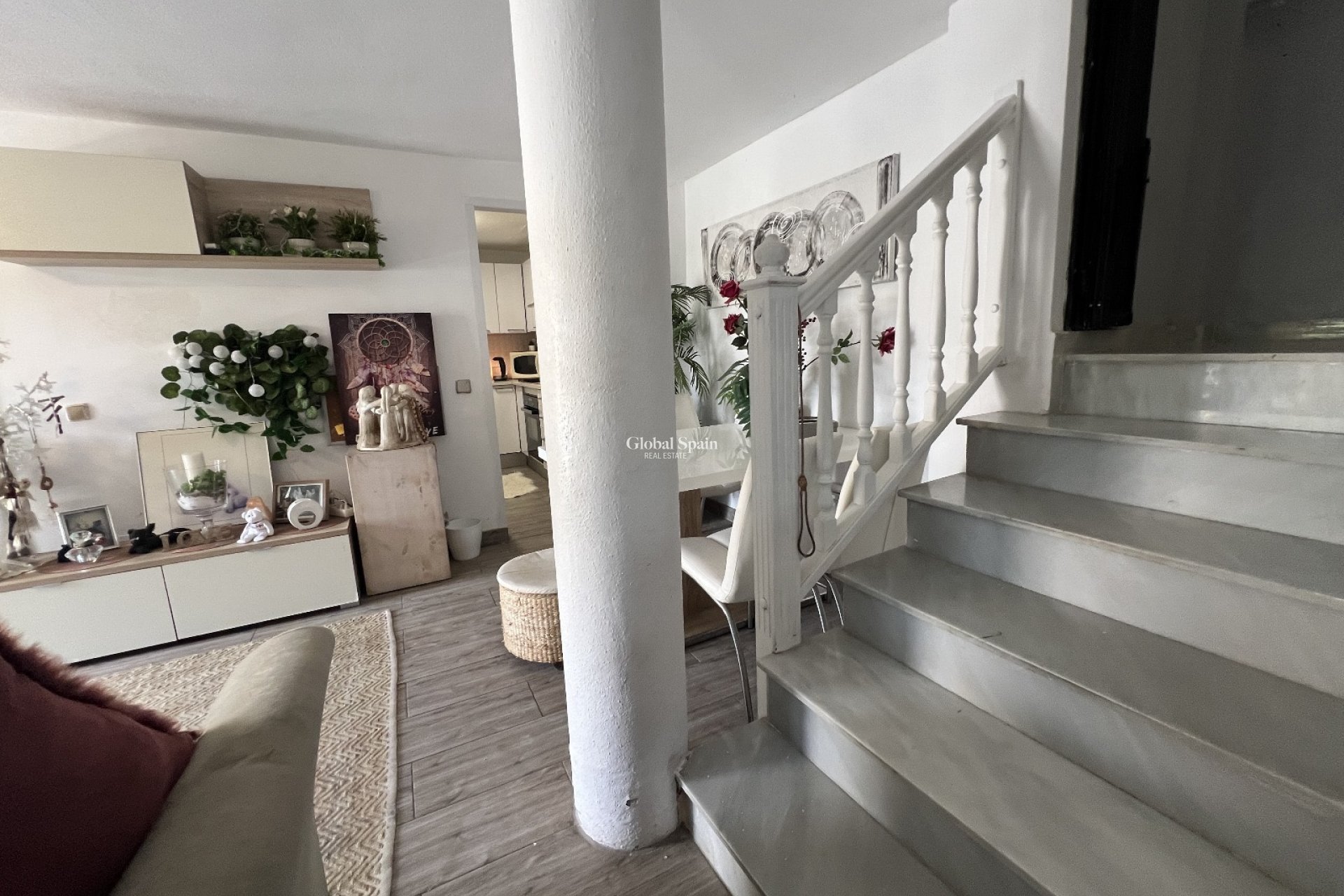 Wiederverkauf - VILLA -
ORIHUELA - Inland