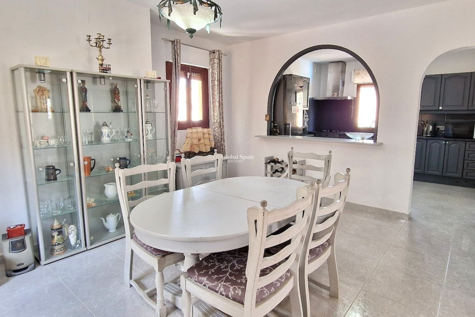 Wiederverkauf - VILLA -
ORIHUELA - Inland
