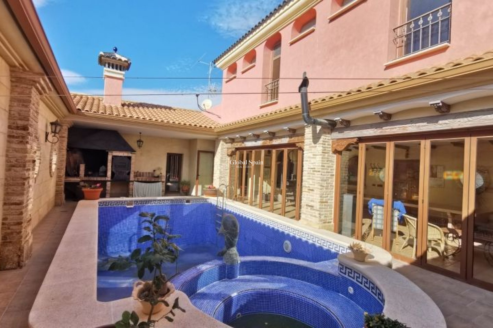 Wiederverkauf - VILLA -
ORIHUELA - Inland