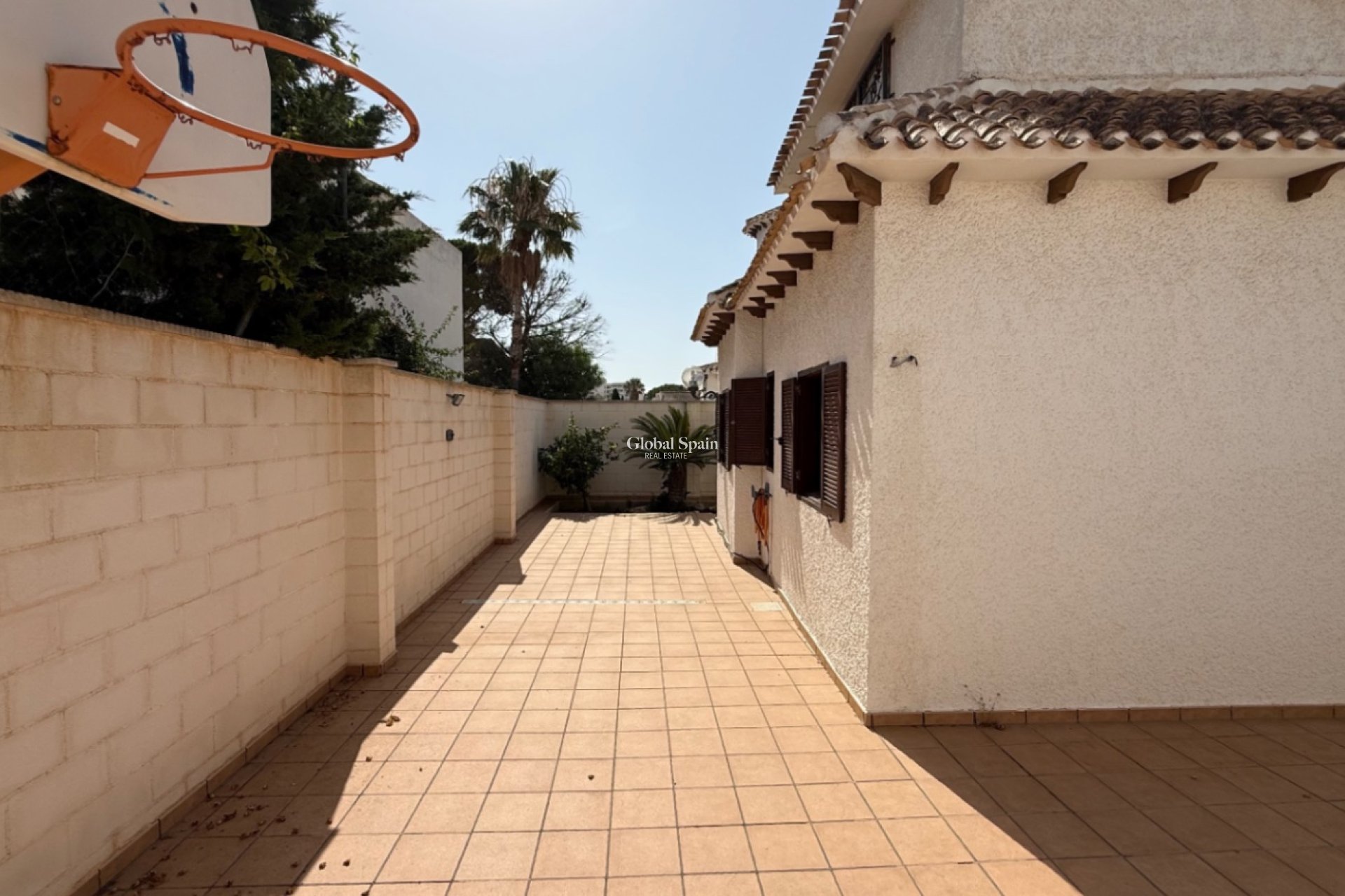 Wiederverkauf - VILLA -
ORIHUELA - Inland