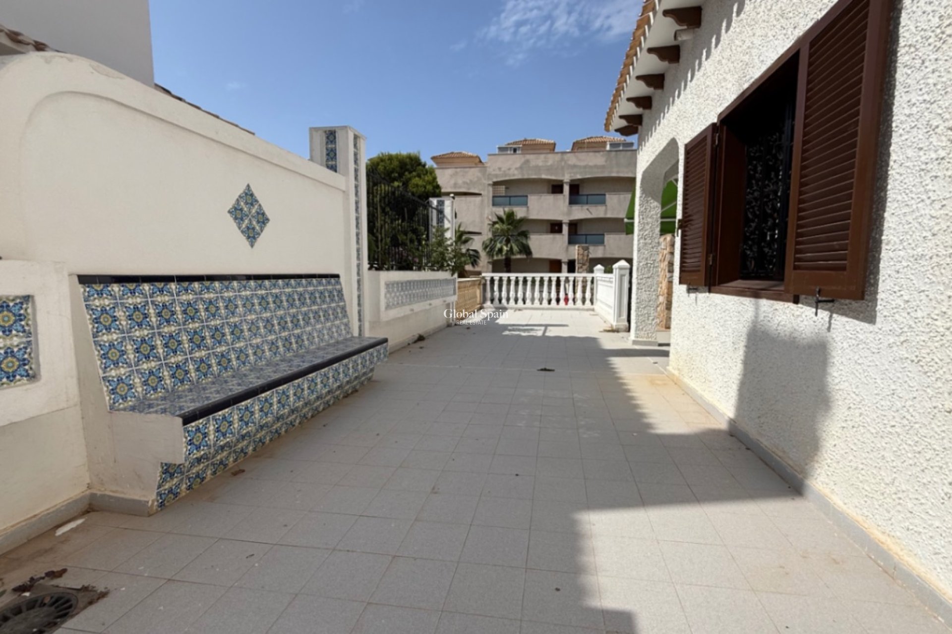 Wiederverkauf - VILLA -
ORIHUELA - Inland