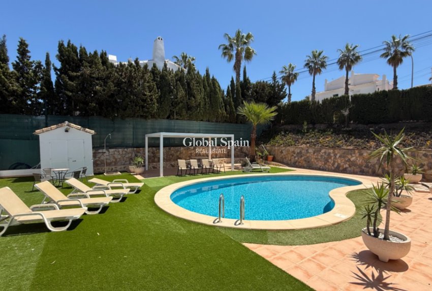Wiederverkauf - VILLA -
ORIHUELA - Inland