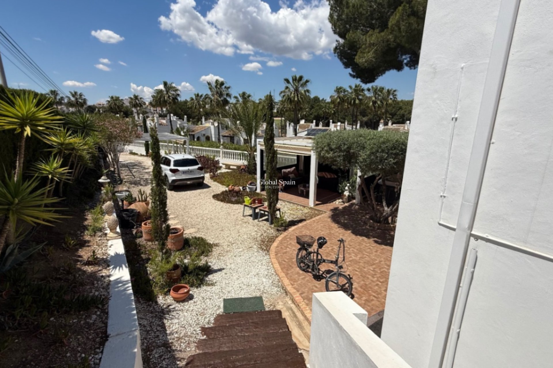 Wiederverkauf - VILLA -
ORIHUELA - Inland
