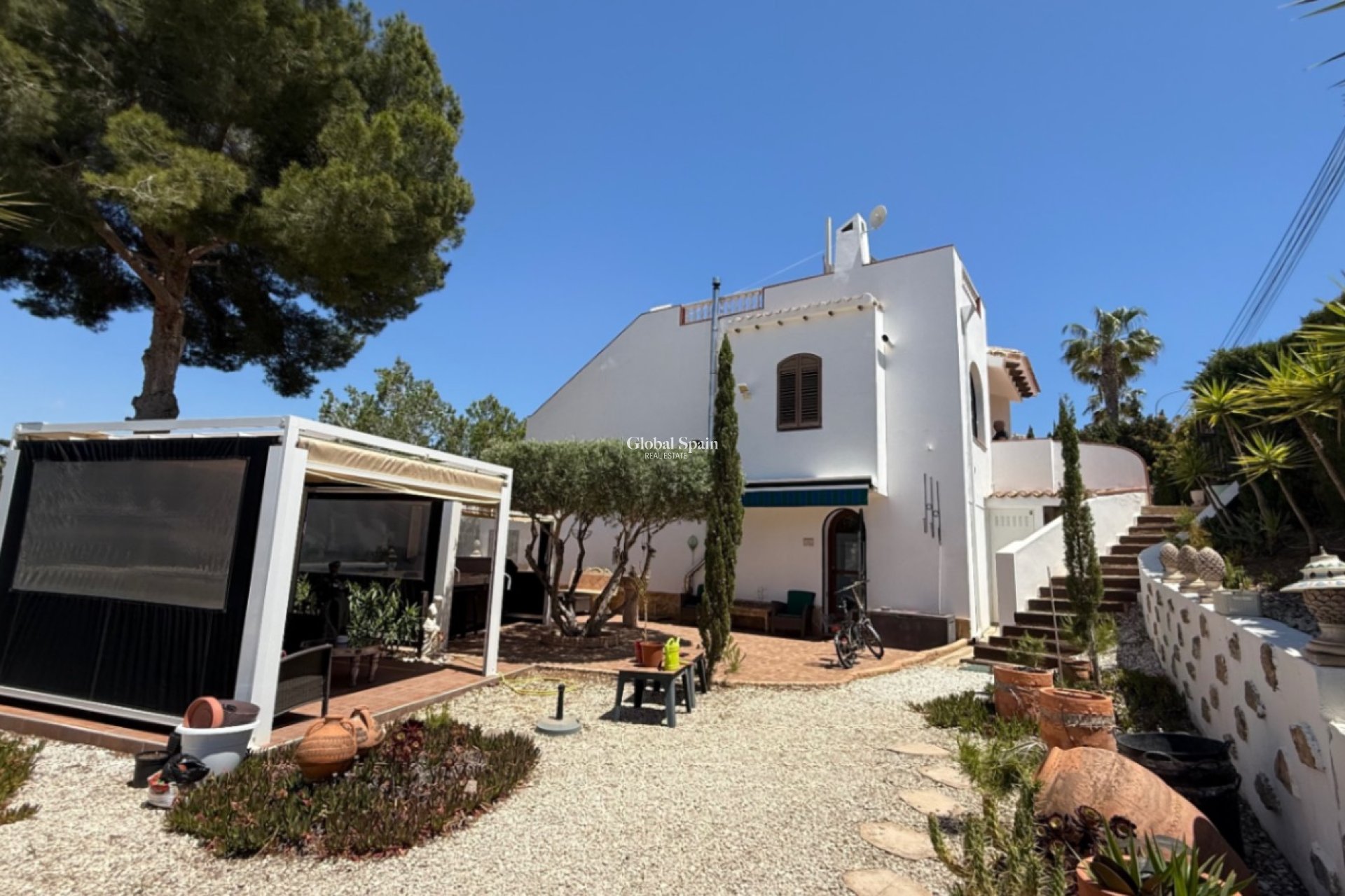 Wiederverkauf - VILLA -
ORIHUELA - Inland