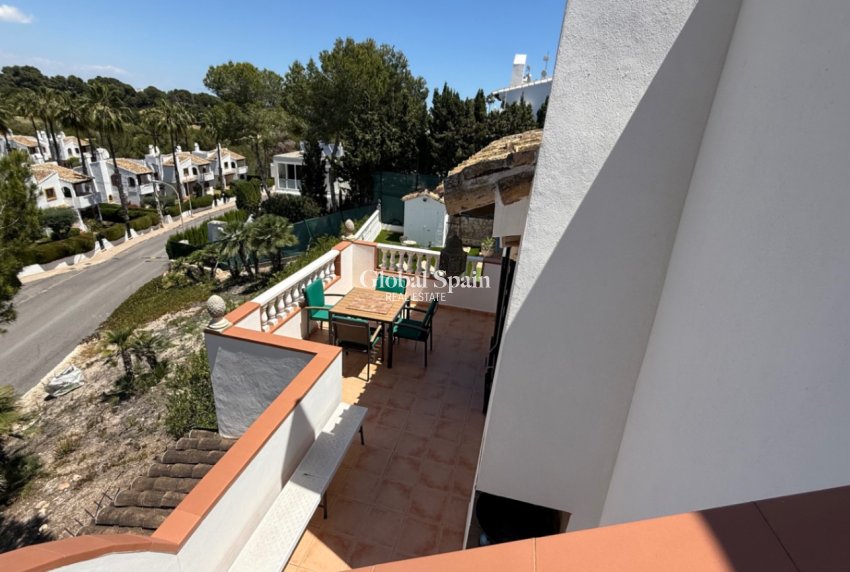 Wiederverkauf - VILLA -
ORIHUELA - Inland