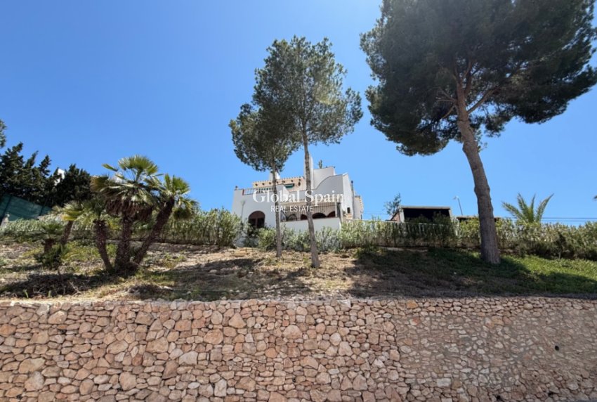Wiederverkauf - VILLA -
ORIHUELA - Inland