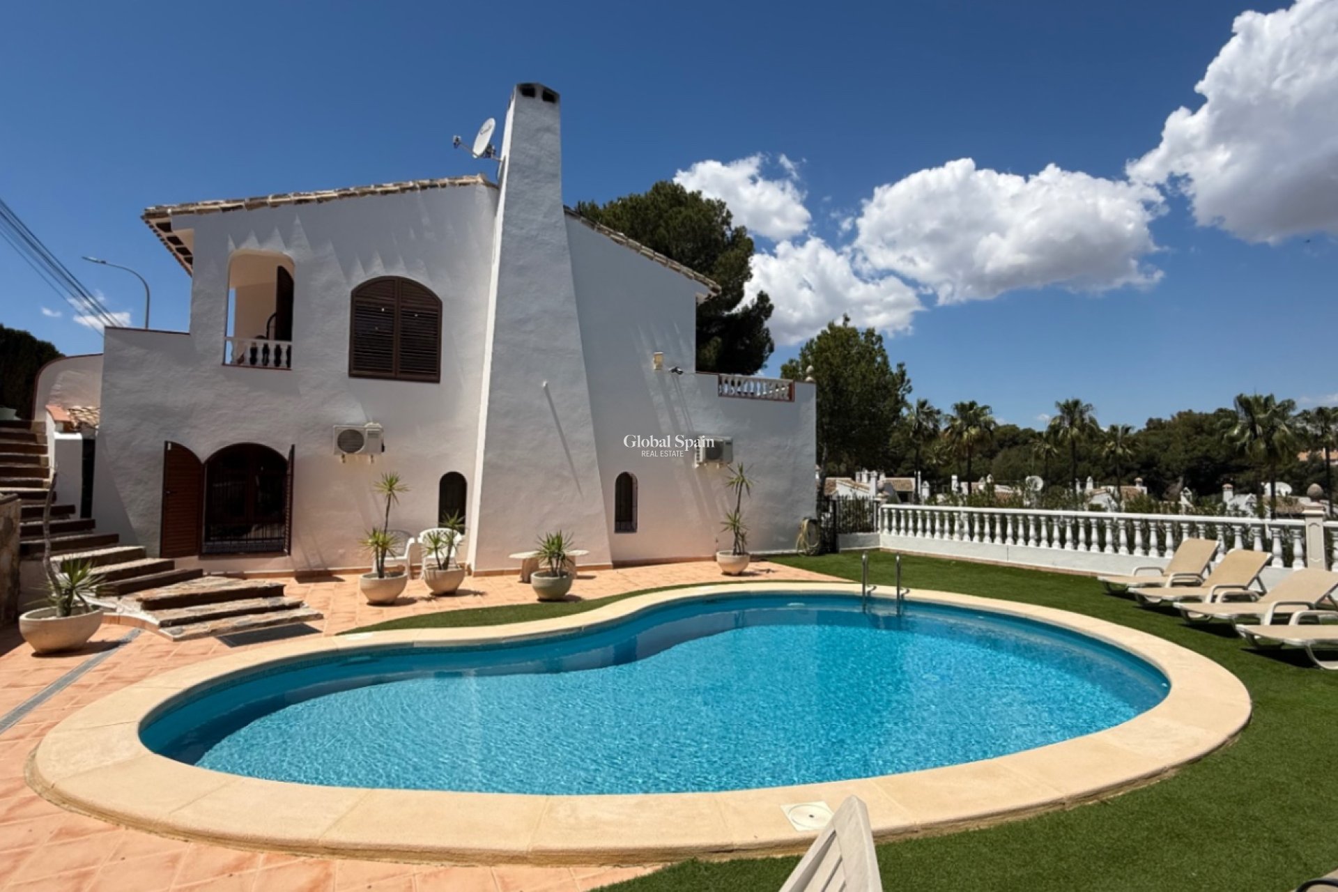 Wiederverkauf - VILLA -
ORIHUELA - Inland