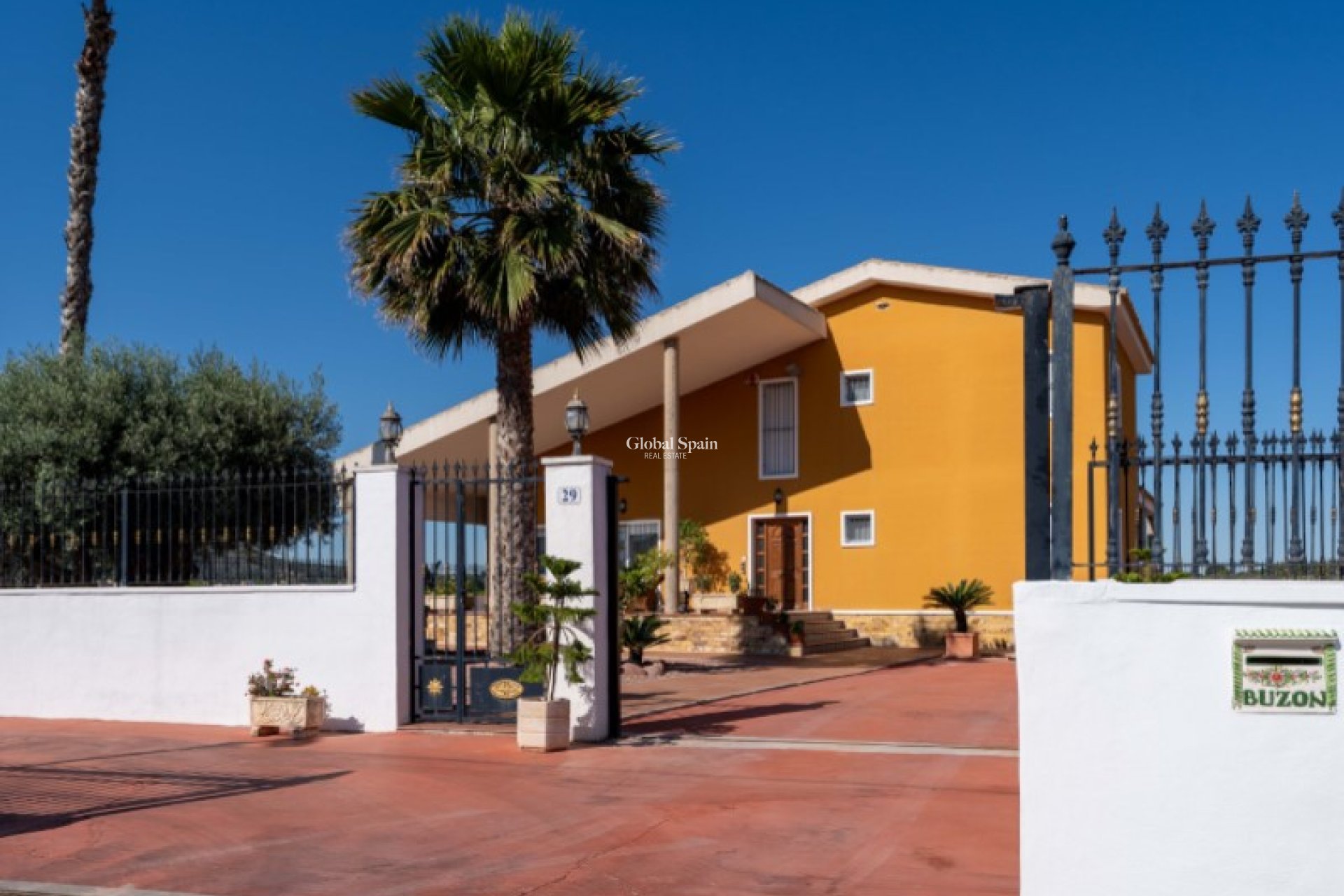 Wiederverkauf - VILLA -
ORIHUELA - Inland