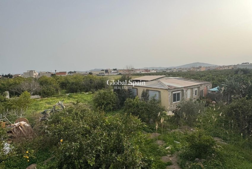 Wiederverkauf - VILLA -
ORIHUELA - La Campaneta