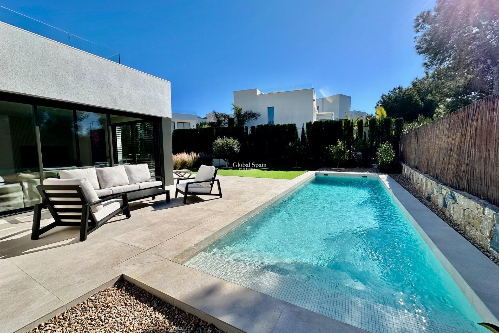 Wiederverkauf - VILLA -
ORIHUELA - LAS COLINAS GOLF RESORT