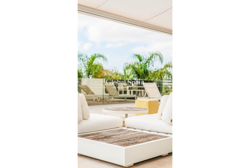 Wiederverkauf - VILLA -
ORIHUELA - LAS COLINAS GOLF RESORT