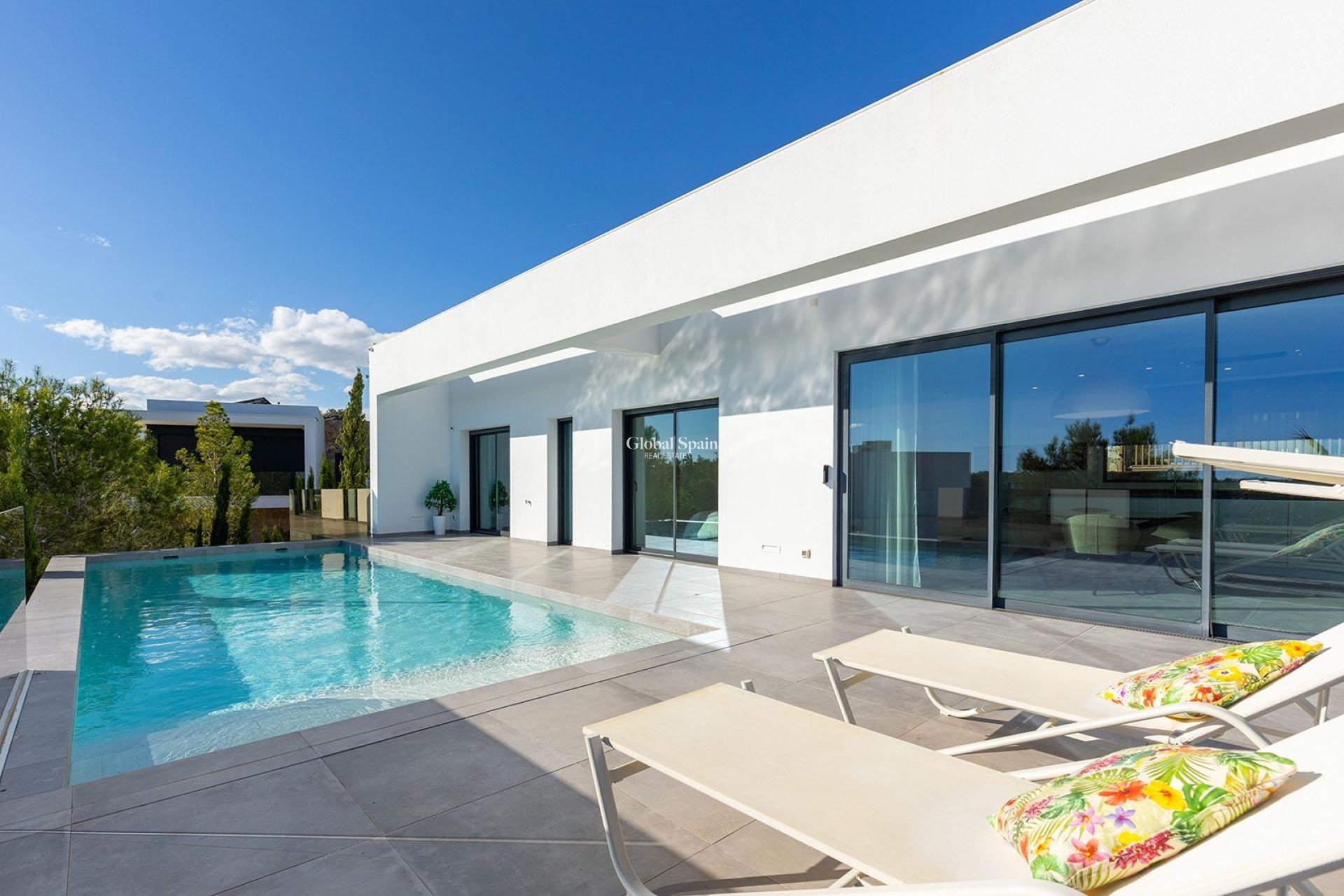 Wiederverkauf - VILLA -
ORIHUELA - LAS COLINAS GOLF RESORT