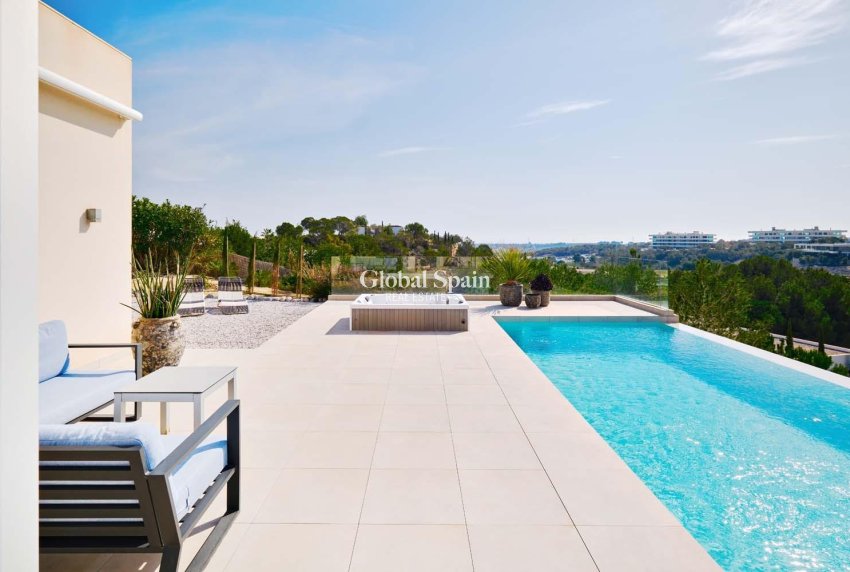 Wiederverkauf - VILLA -
ORIHUELA - LAS COLINAS GOLF RESORT