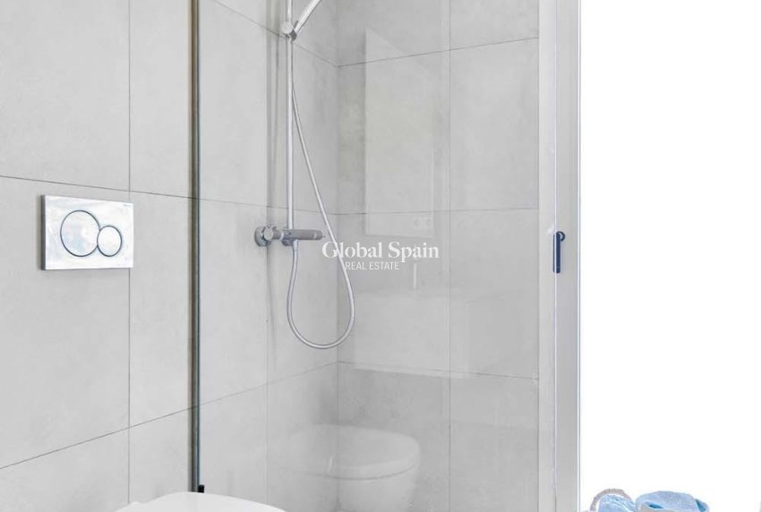 Wiederverkauf - VILLA -
ORIHUELA - LAS COLINAS GOLF RESORT