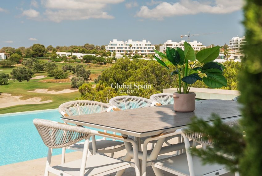 Wiederverkauf - VILLA -
ORIHUELA - LAS COLINAS GOLF RESORT