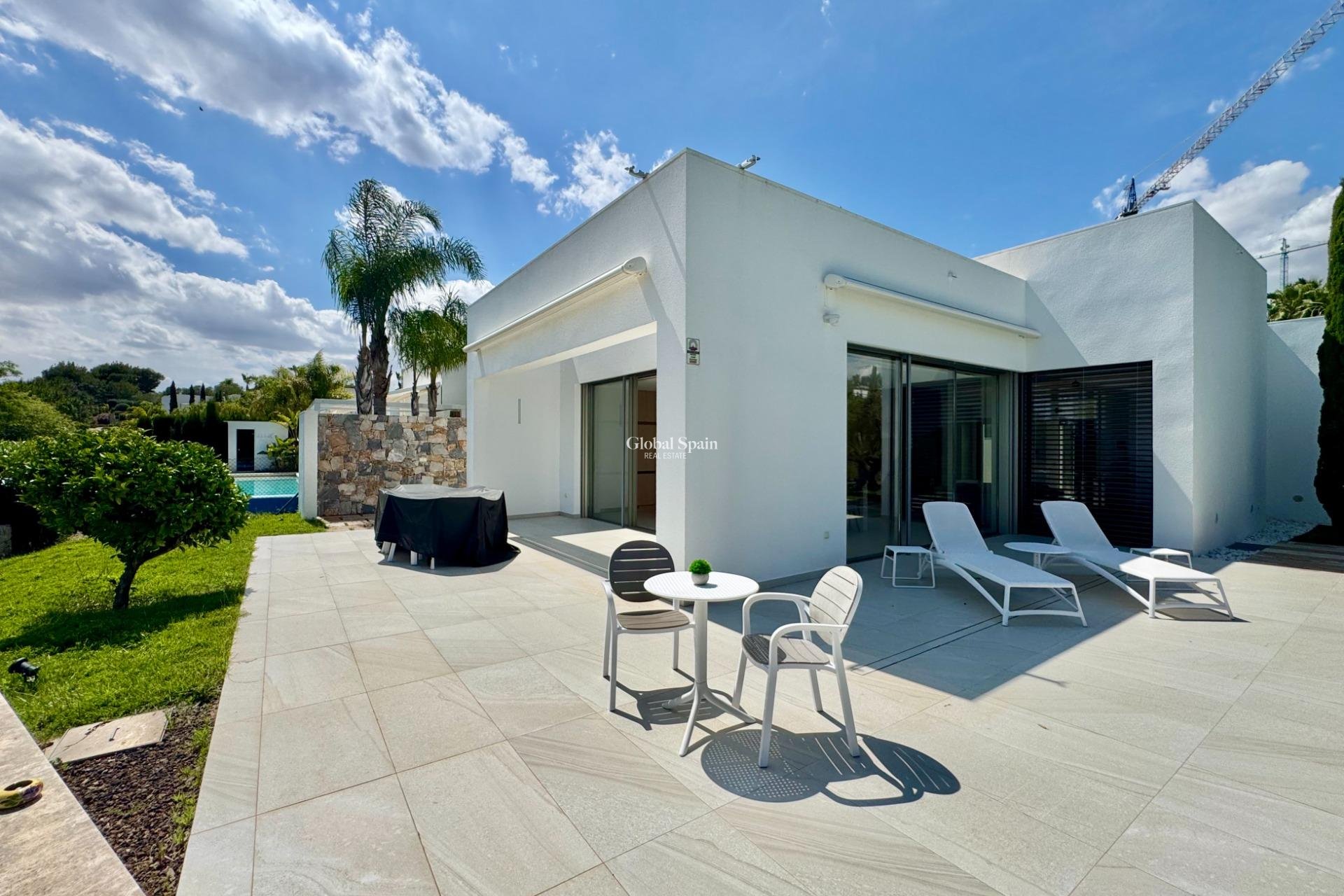 Wiederverkauf - VILLA -
ORIHUELA - LAS COLINAS GOLF RESORT