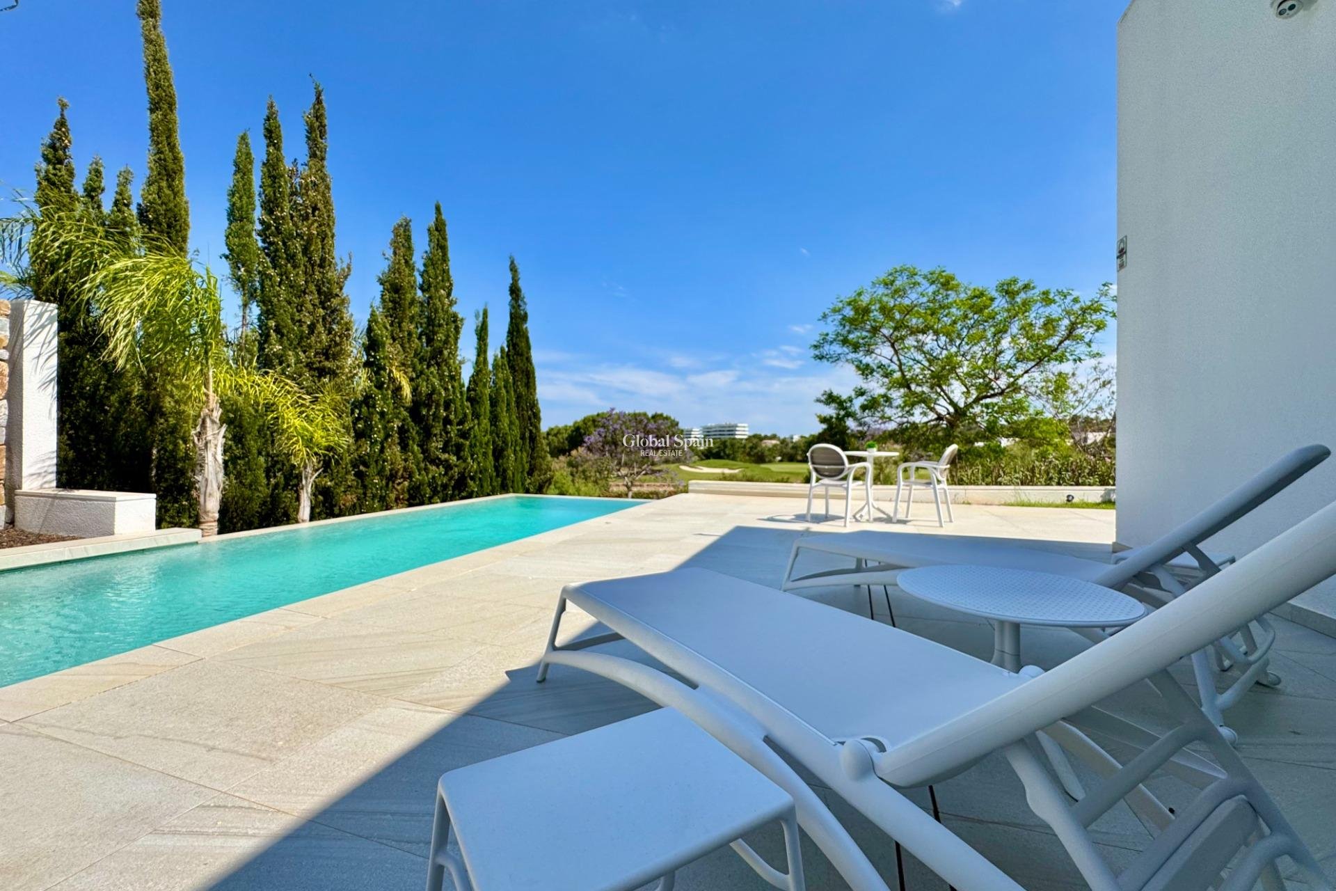 Wiederverkauf - VILLA -
ORIHUELA - LAS COLINAS GOLF RESORT