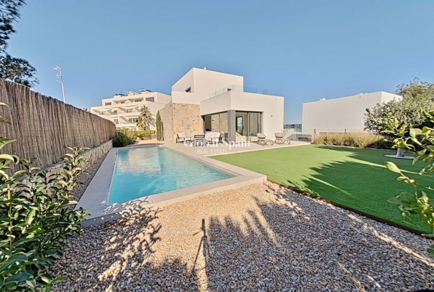 Wiederverkauf - VILLA -
ORIHUELA - Las Colinas Golf