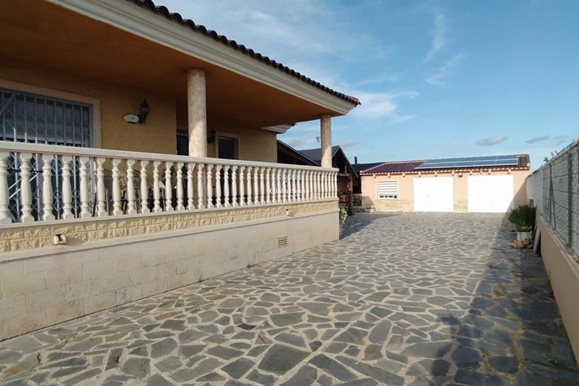 Wiederverkauf - VILLA -
ORIHUELA - LOS DESEMPARADOS