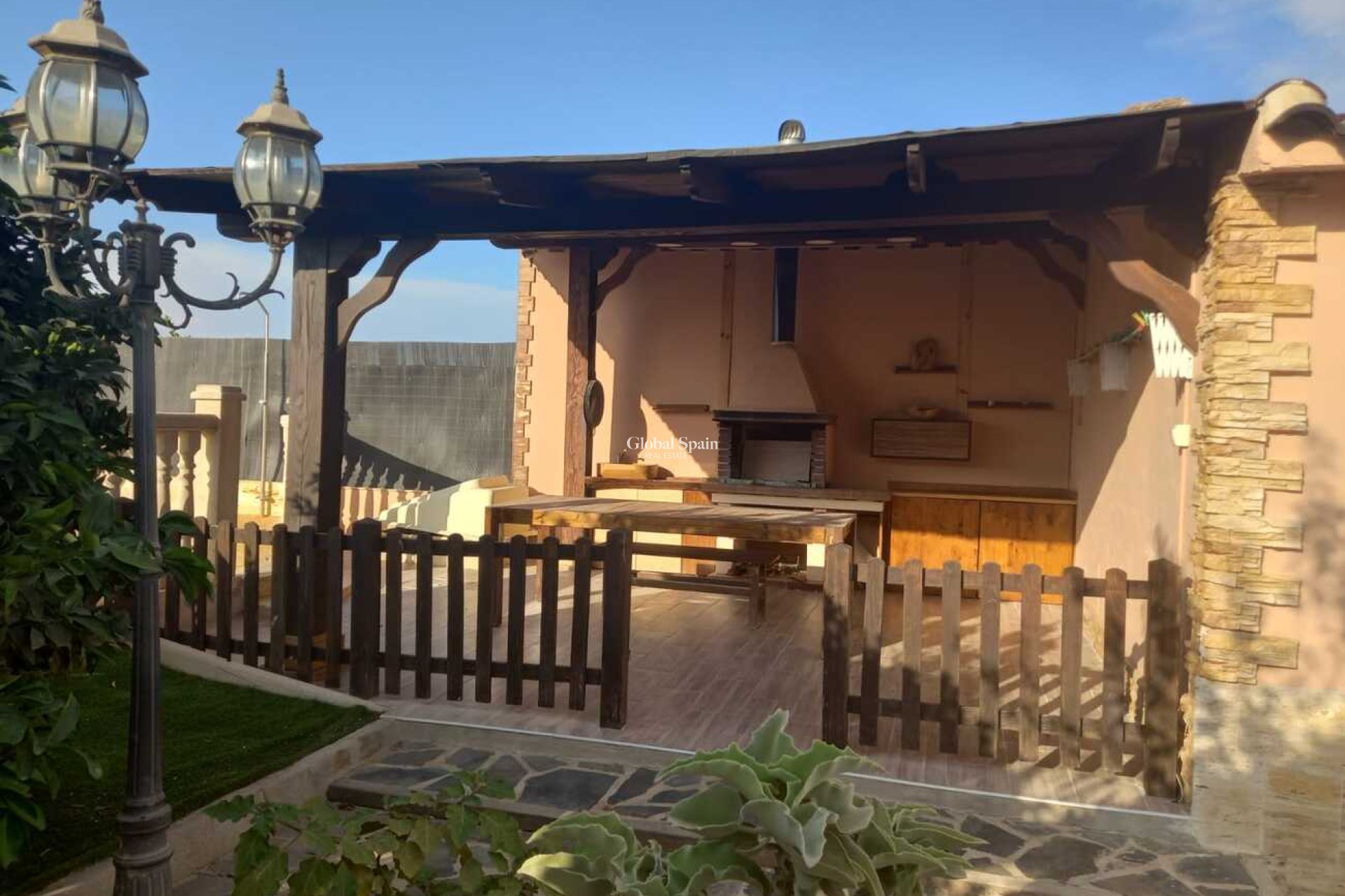 Wiederverkauf - VILLA -
ORIHUELA - LOS DESEMPARADOS