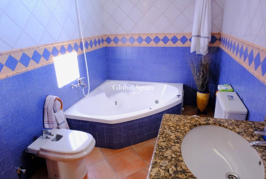 Wiederverkauf - VILLA -
ORIHUELA - Orihuela Ciudad