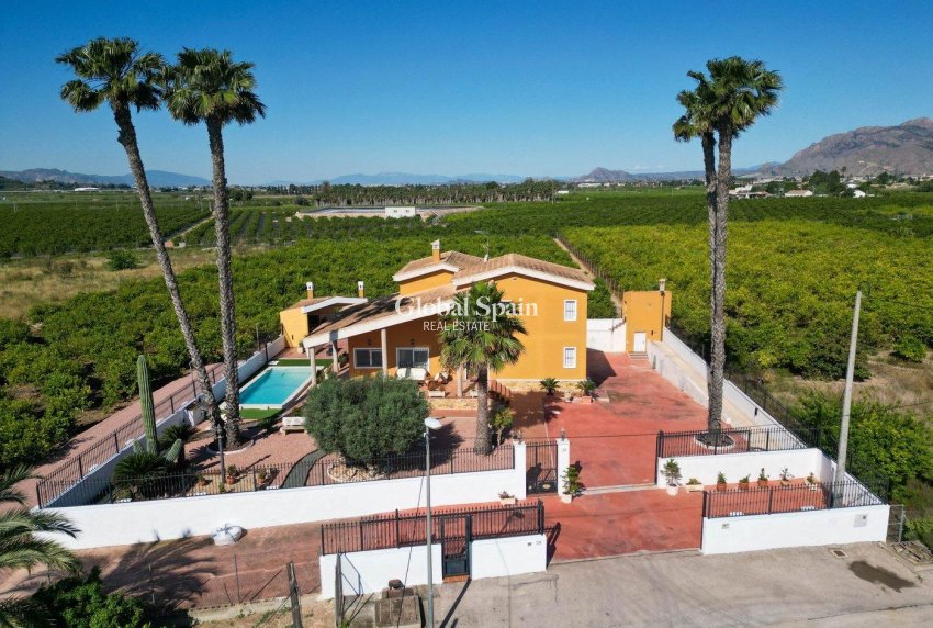Wiederverkauf - VILLA -
ORIHUELA - Orihuela Ciudad