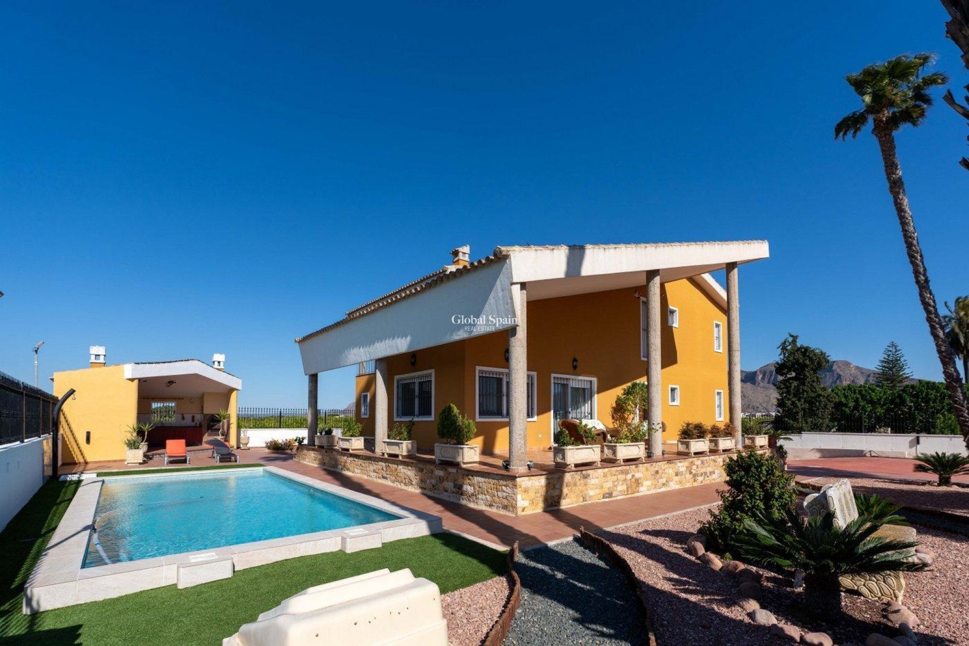 Wiederverkauf - VILLA -
ORIHUELA - Orihuela Ciudad