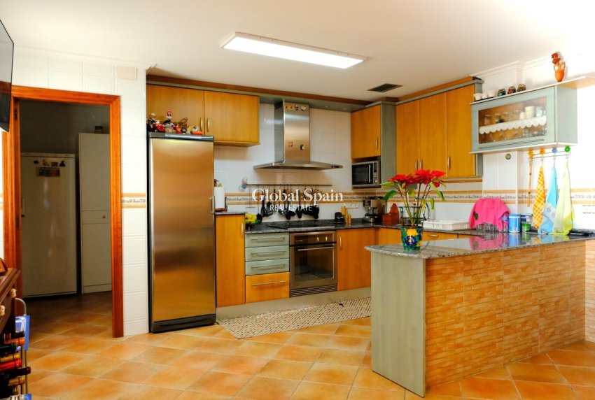 Wiederverkauf - VILLA -
ORIHUELA - Orihuela Ciudad