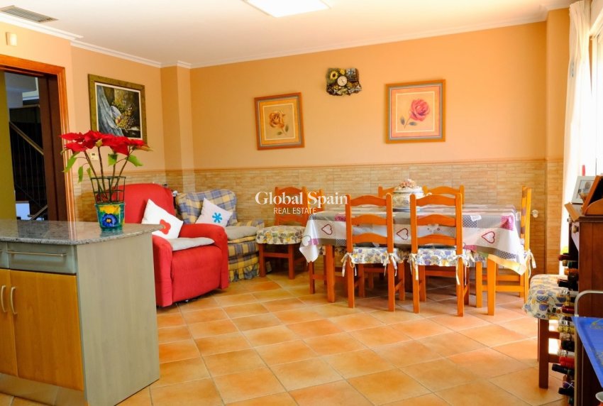 Wiederverkauf - VILLA -
ORIHUELA - Orihuela Ciudad