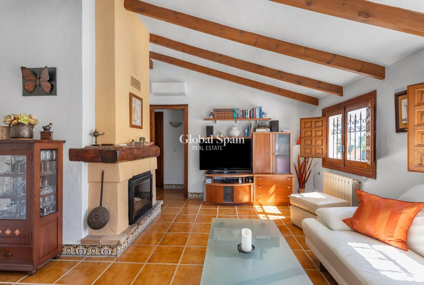 Wiederverkauf - VILLA -
ORIHUELA - Orihuela Costa