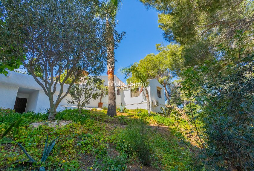 Wiederverkauf - VILLA -
ORIHUELA - Orihuela Costa
