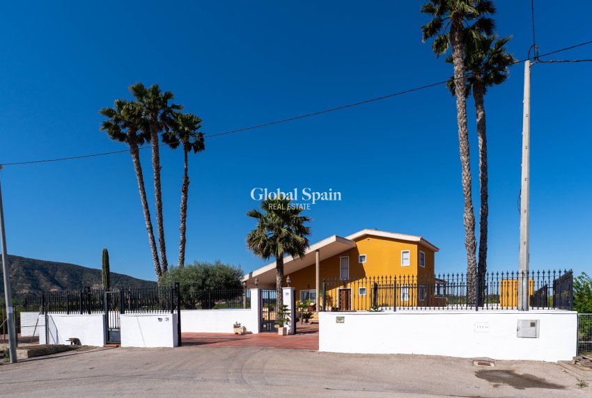 Wiederverkauf - Villa -
ORIHUELA - Orihuela