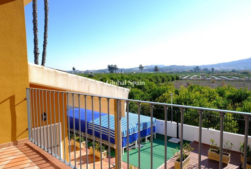 Wiederverkauf - Villa -
ORIHUELA - Orihuela