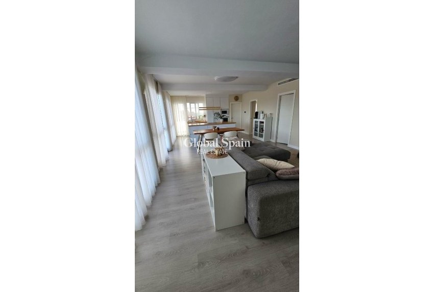 Wiederverkauf - VILLA -
ORIHUELA - Urb. Montepinar