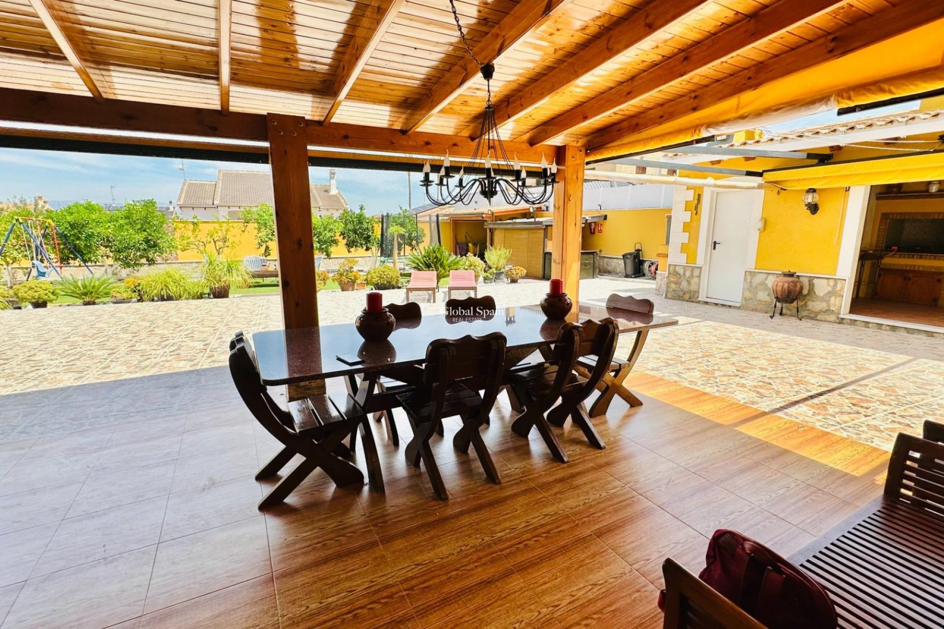 Wiederverkauf - VILLA -
ORIHUELA - Urb. Montepinar