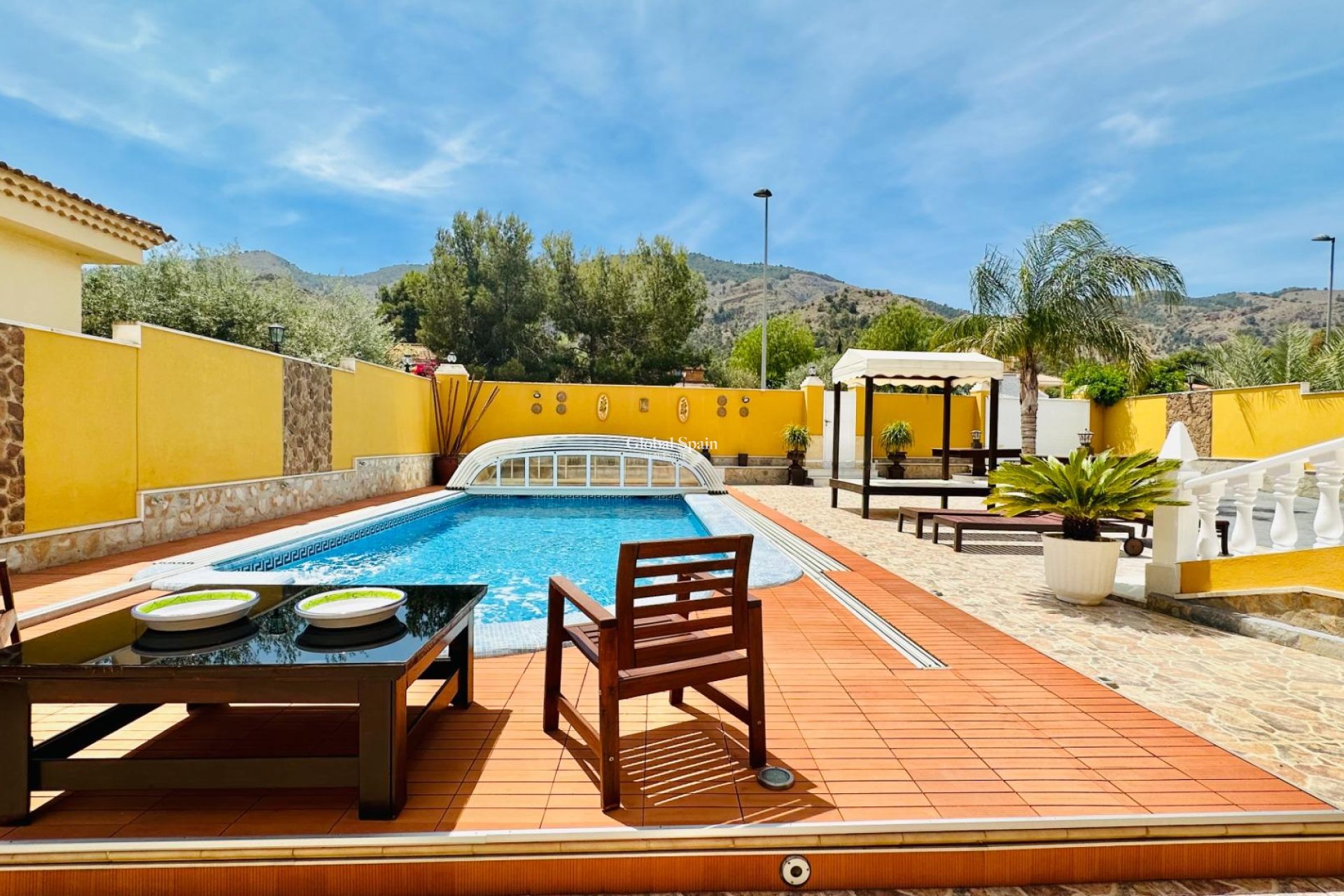 Wiederverkauf - VILLA -
ORIHUELA - Urb. Montepinar