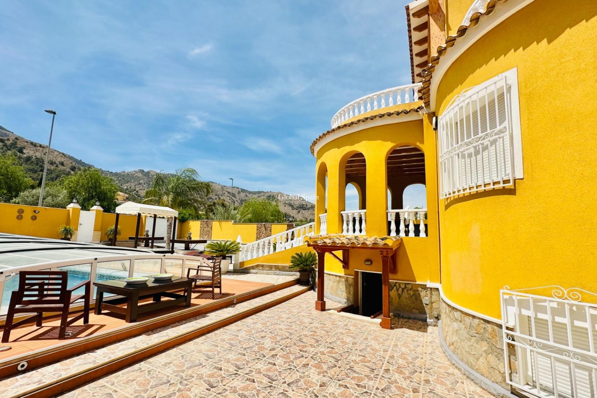 Wiederverkauf - VILLA -
ORIHUELA - Urb. Montepinar