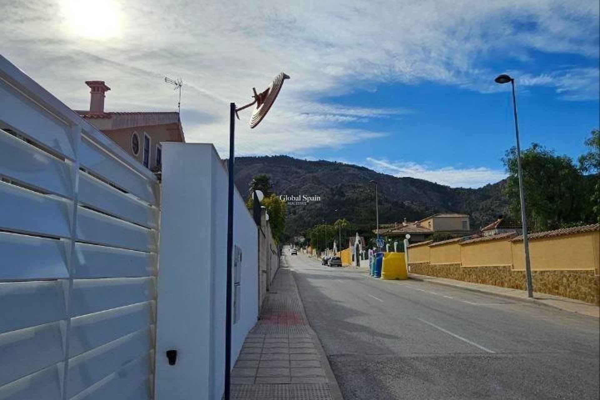 Wiederverkauf - VILLA -
ORIHUELA - Urb. Montepinar