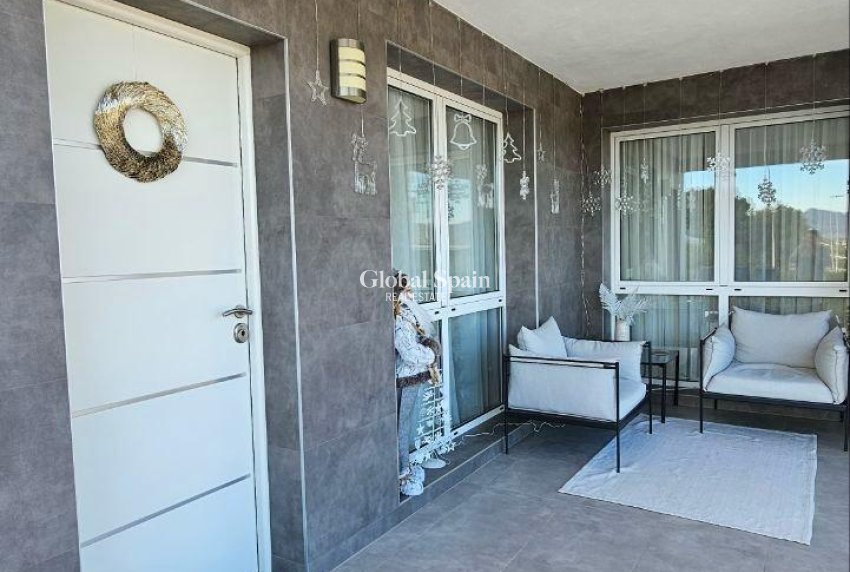 Wiederverkauf - VILLA -
ORIHUELA - Urb. Montepinar